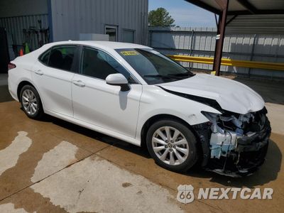 Czwarte zdjęcie samochodu z boku: 2020 TOYOTA CAMRY LE VIN:4T1C11AK5LU986702 - miniatura