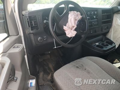 Zdjęcie 8 z 14 samochodu: 2016 CHEVROLET EXPRESS G2500 VIN:1GCWGBFG3G1280894 - miniatura