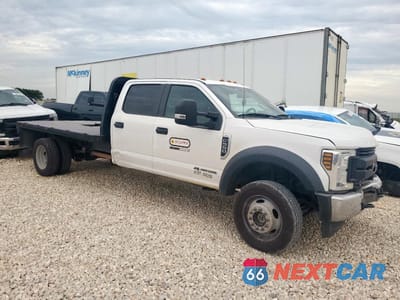 Czwarte zdjęcie samochodu z boku: 2019 FORD F550 SUPER DUTY VIN:1FD0W5HT0KEG10525 - miniatura