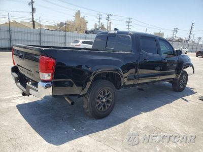 Trzecie zdjęcie samochodu z tyłu: 2023 TOYOTA TACOMA DOUBLE CAB VIN:3TMBZ5DN2PM040458 - miniatura