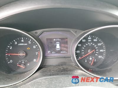 Zdjęcie 9 z 16 samochodu: 2021 KIA SEDONA LX VIN:KNDMB5C13M6663353 - miniatura