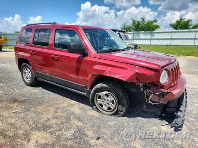 Czwarte zdjęcie samochodu z boku: 2016 JEEP PATRIOT SPORT VIN:1C4NJRBB1GD780602 - miniatura