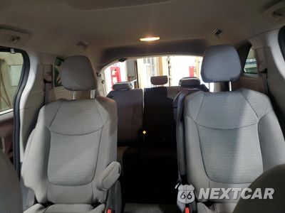 Zdjęcie 10 z 16 samochodu: 2021 TOYOTA SIENNA LE VIN:5TDKRKEC0MS023360 - miniatura