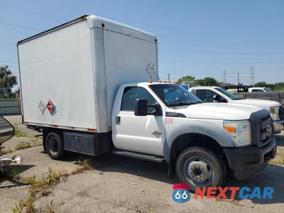 Czwarte zdjęcie samochodu z boku: 2012 FORD F550 SUPER DUTY VIN:1FDUF5GT8CEB42810 - miniatura
