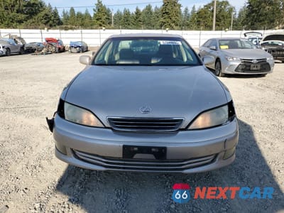 Piąte zdjęcie samochodu w środku: 2002 LEXUS ES 300 VIN:JT8BF28G515112297 - miniatura