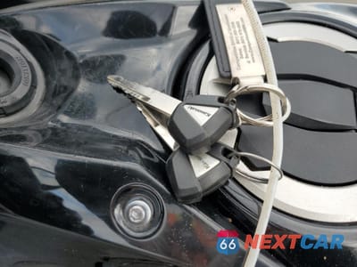 Zdjęcie 8 z 9 samochodu: 2017 KAWASAKI EX650 F VIN:JKAEXEK17HDA01782 - miniatura