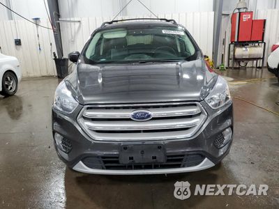 Piąte zdjęcie samochodu w środku: 2018 FORD ESCAPE SE VIN:1FMCU9GD7JUC08364 - miniatura