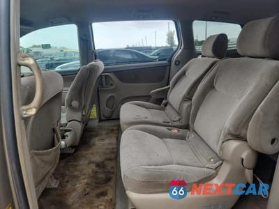 Zdjęcie 11 z 13 samochodu: 2006 TOYOTA SIEANNA VIN:5TDZA23C96S433084 - miniatura