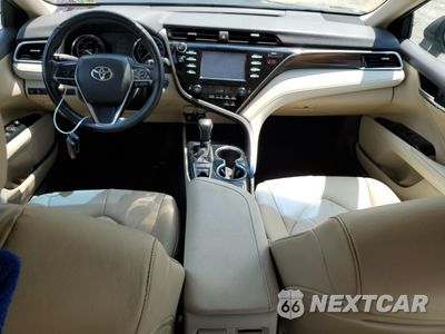 Zdjęcie 8 z 13 samochodu: 2018 TOYOTA CAMRY HYBRID VIN:4T1B21HKXJU500283 - miniatura