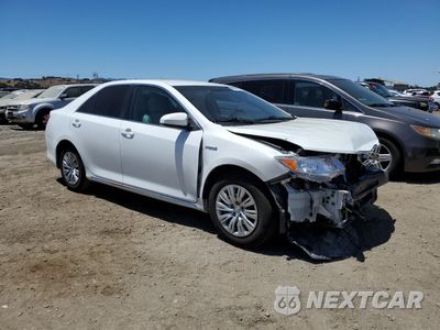 Czwarte zdjęcie samochodu z boku: 2013 TOYOTA CAMRY HYBRID VIN:4T1BD1FK4DU067531 - miniatura