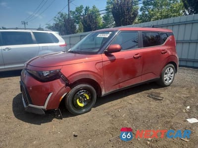 2023 KIA SOUL LX KNDJ23AU2P7874191 - główne zdjęcie licytacji z USA - miniatura