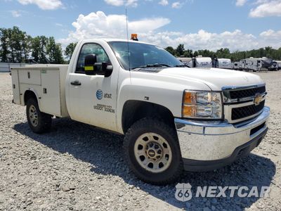 Czwarte zdjęcie samochodu z boku: 2013 CHEVROLET SILVERADO K3500 VIN:1GB3KZCG8DF237301 - miniatura