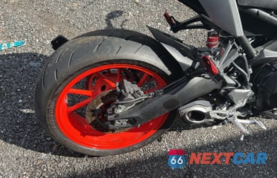 Zdjęcie 12 z 15 samochodu: 2019 YAMAHA MT09 VIN:JYARN53E0KA004605 - miniatura