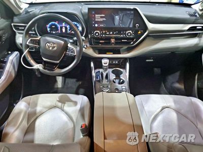 Zdjęcie 8 z 16 samochodu: 2023 TOYOTA HIGHLANDER L VIN:5TDKDRBH1PS016509 - miniatura