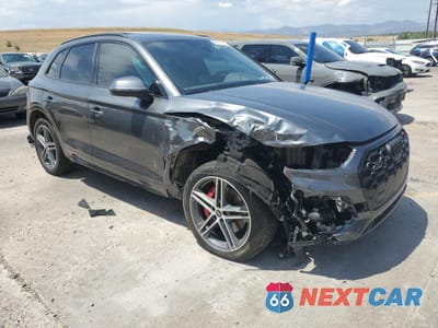 Czwarte zdjęcie samochodu z boku: 2025 AUDI Q5 E PREMIUM PLUS 55 VIN:WA1E2AFY5S2060800 - miniatura