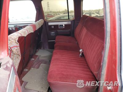 Zdjęcie 11 z 13 samochodu: 1987 CHEVROLET SUBURBAN V10 VIN:1GNEV16K5HF122312 - miniatura