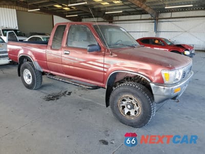 Czwarte zdjęcie samochodu z boku: 1991 TOYOTA PICKUP 1/2 TON EXTRA LONG WHEELBASE SR5 VIN:JT4VN13G2M5068475 - miniatura