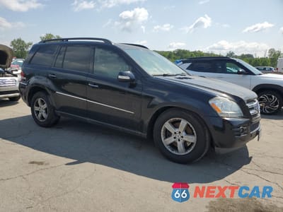 Czwarte zdjęcie samochodu z boku: 2007 MERCEDES-BENZ GL 450 4MATIC VIN:4JGBF71E57A128003 - miniatura