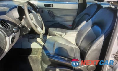 Zdjęcie 6 z 11 samochodu: 2005 VOLKSWAGEN NEW BEETLE GLS VIN:3VWCK31C35M410861 - miniatura