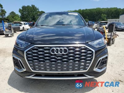 Piąte zdjęcie samochodu w środku: 2022 AUDI Q5 SPORTBACK PREMIUM 45 VIN:WA14AAFY4N2047880 - miniatura