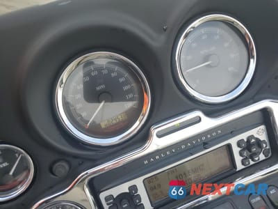 Zdjęcie 7 z 9 samochodu: 2006 HARLEY-DAVIDSON FLHTCUI VIN:1HD1FCW136Y664922 - miniatura