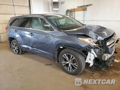 Czwarte zdjęcie samochodu z boku: 2019 TOYOTA HIGHLANDER LE VIN:5TDBZRFH5KS997903 - miniatura