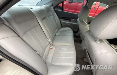 Zdjęcie 6 z 10 samochodu: 2004 LINCOLN LS VIN:1LNHM86S74Y600273 - miniatura