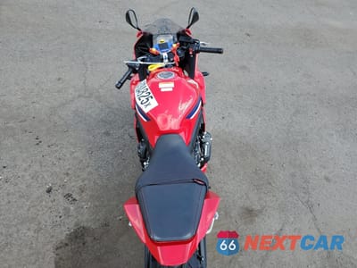 Zdjęcie 6 z 10 samochodu: 2024 HONDA CBR650 R VIN:MLHRH1555R5001555 - miniatura