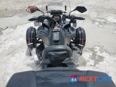 Zdjęcie 6 z 10 samochodu: 2020 CAN-AM SPYDER ROADSTER F3-S VIN:2BXRDDD24NV000246 - miniatura