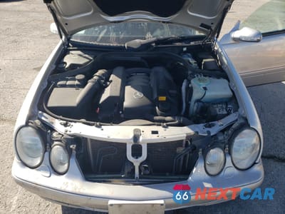 Zdjęcie 11 z 14 samochodu: 2001 MERCEDES-BENZ CLK 320 VIN:WDBLK65G01T076445 - miniatura