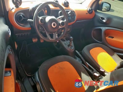 Zdjęcie 8 z 14 samochodu: 2016 SMART FORTWO VIN:WMEFJ5DA8GK068747 - miniatura