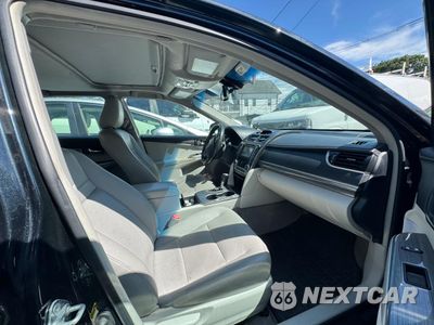 Piąte zdjęcie samochodu w środku: 2012 TOYOTA CAMRY HYBRID VIN:4T1BD1FKXCU017649 - miniatura