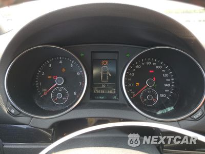 Zdjęcie 12 z 14 samochodu: 2010 VOLKSWAGEN GTI VIN:WVWFV7AJXAW195146 - miniatura