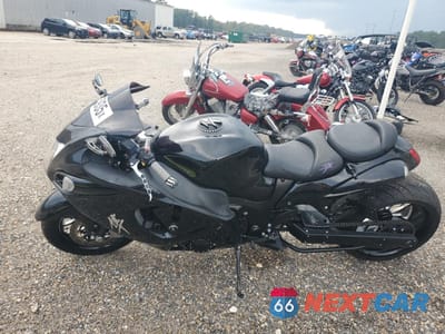Trzecie zdjęcie samochodu z tyłu: 2016 SUZUKI GSX1300 RA VIN:JS1GX72B7G2100042 - miniatura