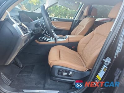 Zdjęcie 7 z 12 samochodu: 2024 BMW X7 XDRIVE40I VIN:5UX23EM01R9S23713 - miniatura