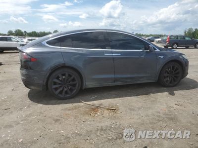 Trzecie zdjęcie samochodu z tyłu: 2016 TESLA MODEL X VIN:5YJXCBE45GF015070 - miniatura