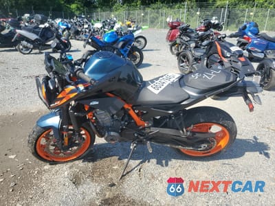 Trzecie zdjęcie samochodu z tyłu: 2023 KTM 890 DUKE R VIN:VBKTU9403PM857690 - miniatura