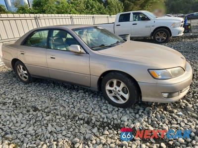 Czwarte zdjęcie samochodu z boku: 2001 LEXUS ES 300 VIN:JT8BF28G410335752 - miniatura