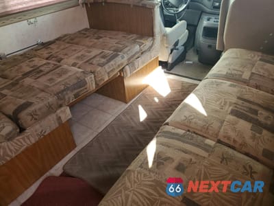 Zdjęcie 6 z 10 samochodu: 2002 FORD ECONOLINE E450 SUPER DUTY CUTAWAY VAN VIN:1FDXE45S22HB06225 - miniatura