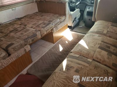Zdjęcie 6 z 10 samochodu: 2002 FORD ECONOLINE E450 SUPER DUTY CUTAWAY VAN VIN:1FDXE45S22HB06225 - miniatura