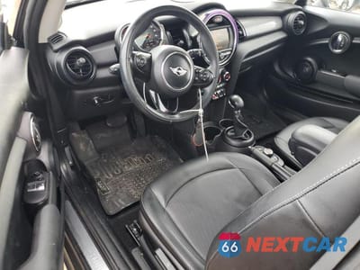 Zdjęcie 8 z 12 samochodu: 2017 MINI COOPER VIN:WMWXP5C35H3C64676 - miniatura