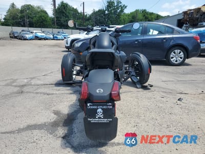 Czwarte zdjęcie samochodu z boku: 2023 CAN-AM RYKER RALLY EDITION VIN:3JB2HEH45PJ003493 - miniatura
