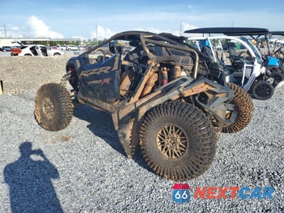 Trzecie zdjęcie samochodu z tyłu: 2025 POLARIS RZR PRO R ULTIMATE VIN:3NSRPD2K1SG137308 - miniatura