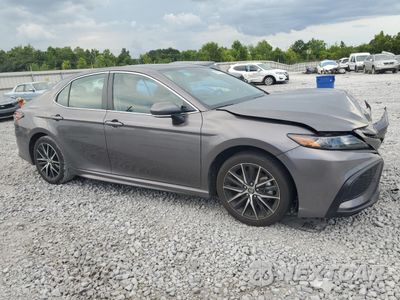 Czwarte zdjęcie samochodu z boku: 2024 TOYOTA CAMRY SE NIGHT SHADE VIN:4T1G11AK1RU885764 - miniatura