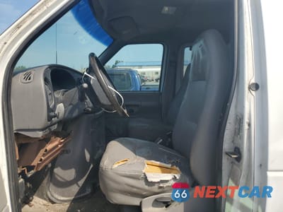Zdjęcie 7 z 13 samochodu: 2000 FORD ECONOLINE E350 SUPER DUTY WAGON VIN:1FBSS31L7YHB82648 - miniatura