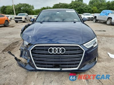 Piąte zdjęcie samochodu w środku: 2017 AUDI A3 PREMIUM VIN:WAUAUGFF1H1066282 - miniatura