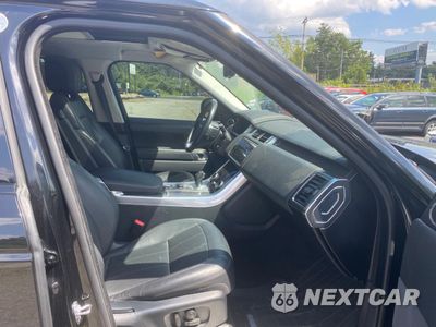 Piąte zdjęcie samochodu w środku: 2019 LAND ROVER RANGE ROVER SPORT HSE VIN:SALWR2RV1KA850350 - miniatura