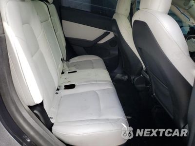 Zdjęcie 21 z 26 samochodu: 2022 TESLA MODEL Y VIN:7SAYGDEF7NF366990 - miniatura