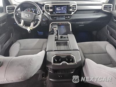 Zdjęcie 8 z 15 samochodu: 2024 TOYOTA TUNDRA CREWMAX SR VIN:5TFLA5DB5RX141878 - miniatura