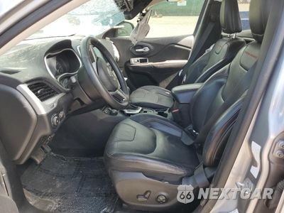 Zdjęcie 7 z 15 samochodu: 2014 JEEP CHEROKEE TRAILHAWK VIN:1C4PJMBB0EW109645 - miniatura